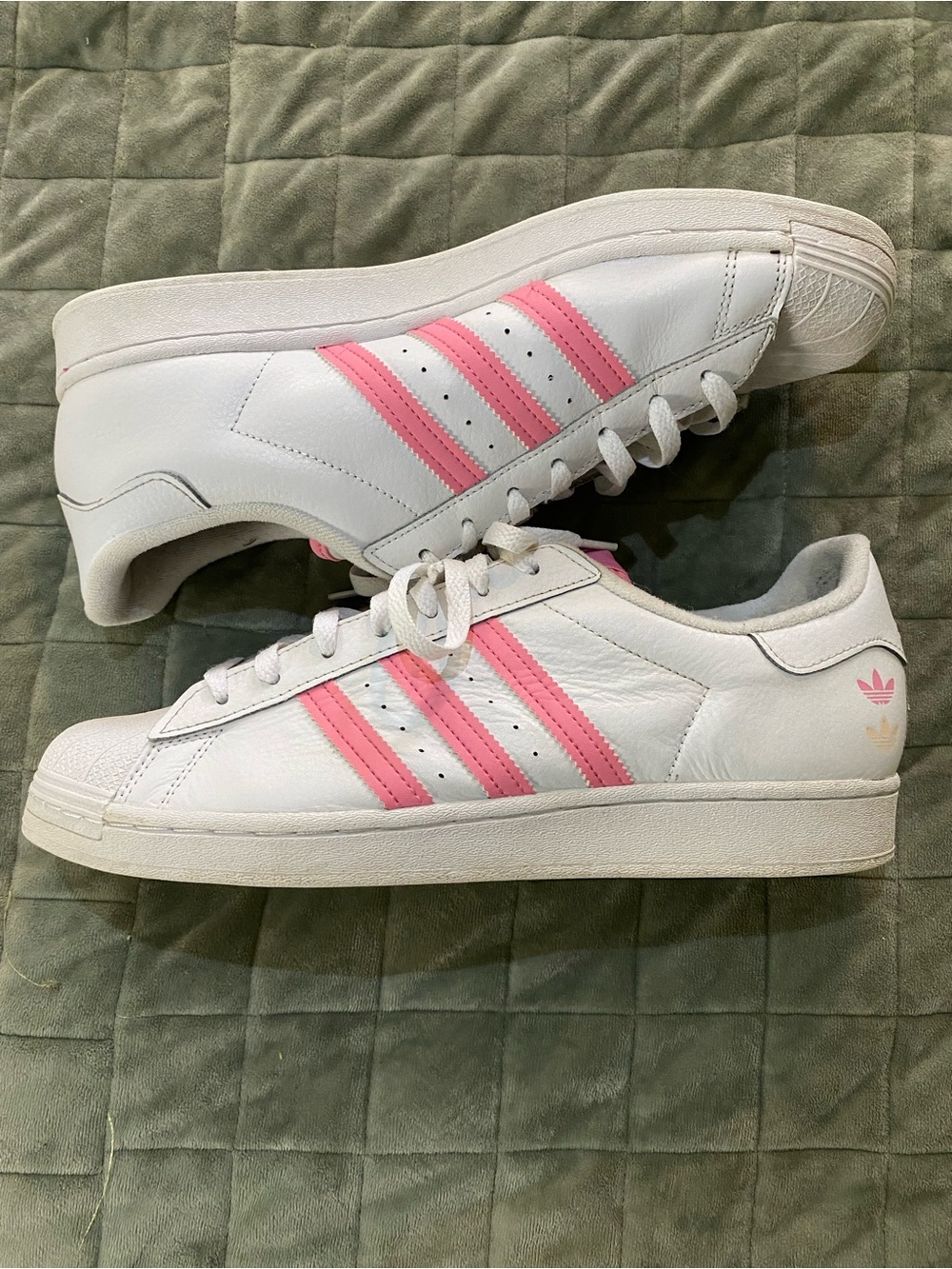 Adidas Superstar Women's White Sneakers with Pink Stripes men’s 11 women’s 12
